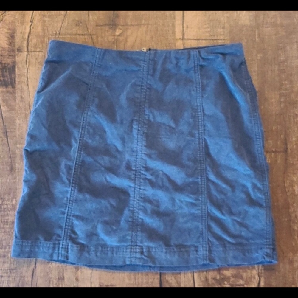 Free People cord navy skirt EUC, sz XS!